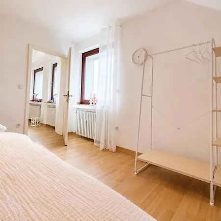 Apartmán Helle Und Grosszuegige 100 Qm In Ruhiger Lage *